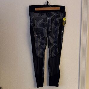 Danskin Women’s Black and White Geometric Leggings